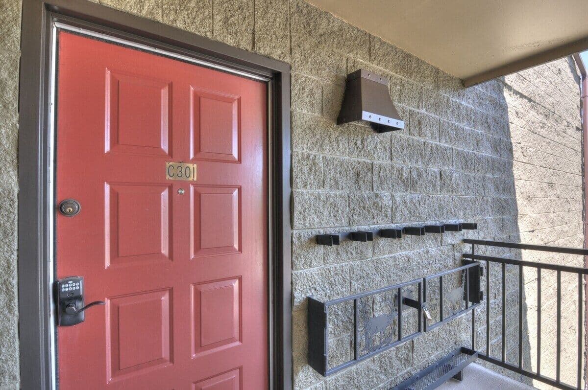 Luxury Condo steps away from Peak 9 chairlift/Main St. Best Breck has to offer!