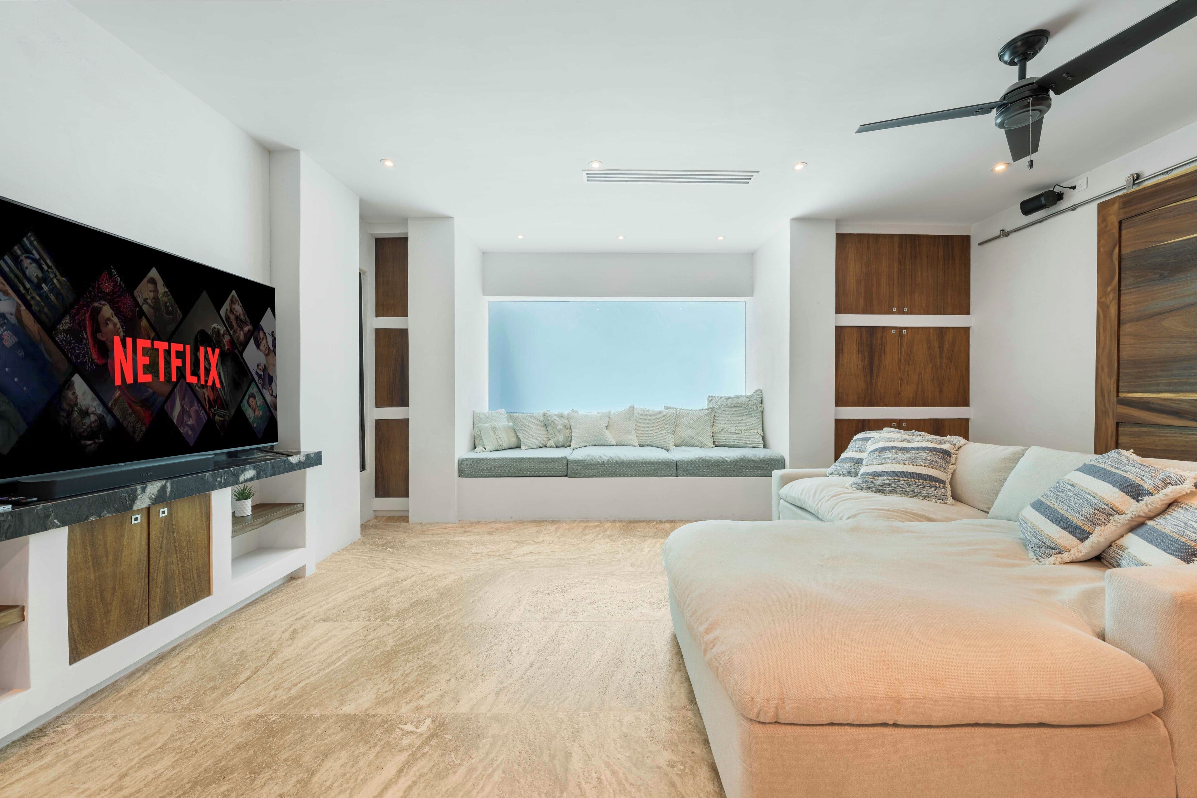 Evolve Isla - Spectacular New Oceanfront Villa