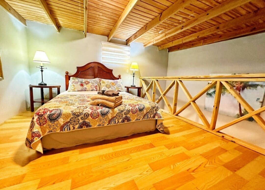NEW LISTING! Luxury 5 BD/5 BATH Home with pool, close to Aruba's Best Beaches