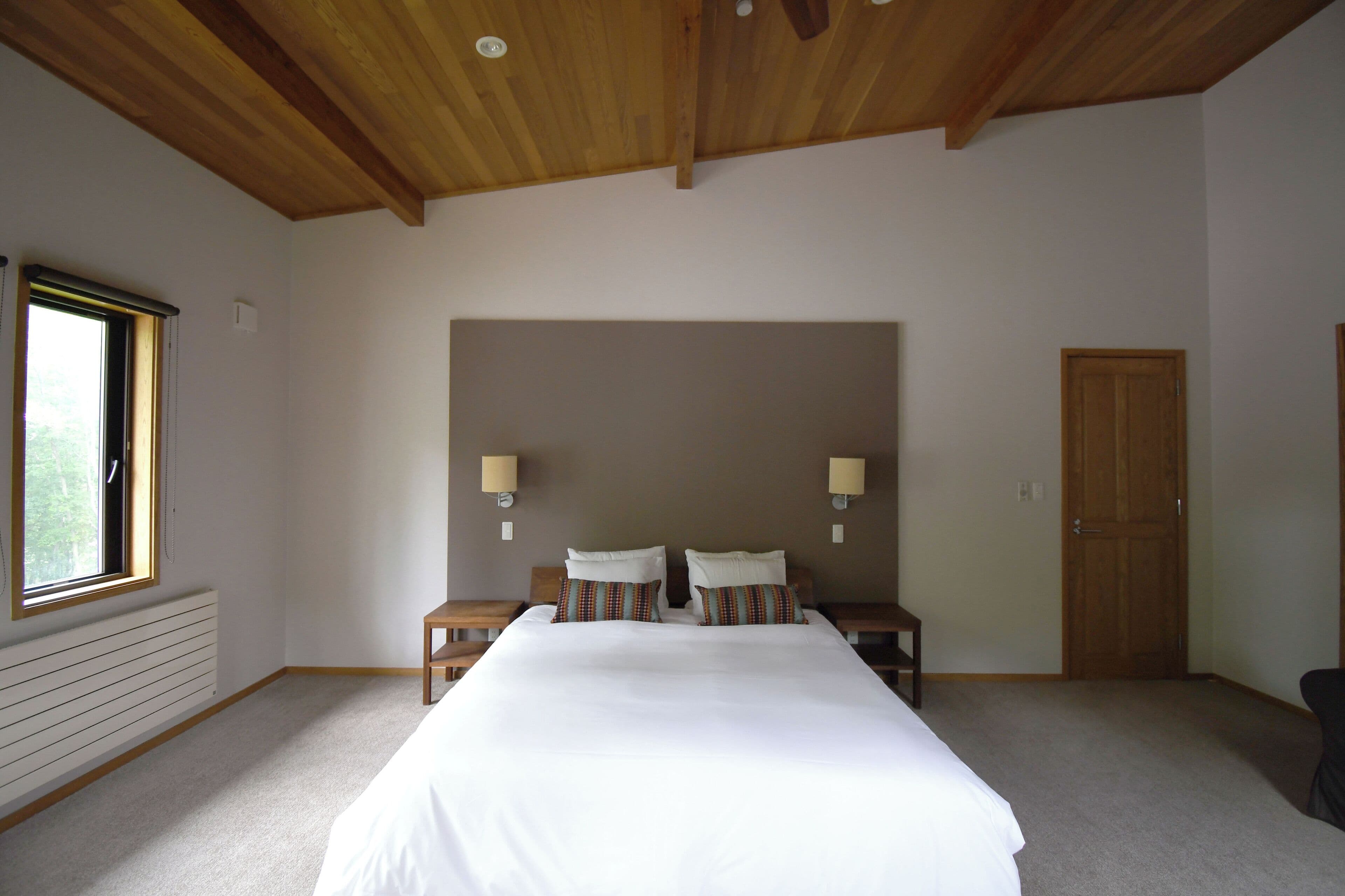 Chalet Tacito Niseko, Luxury 5 bedroom accommodation close to Annupuri Gondola.