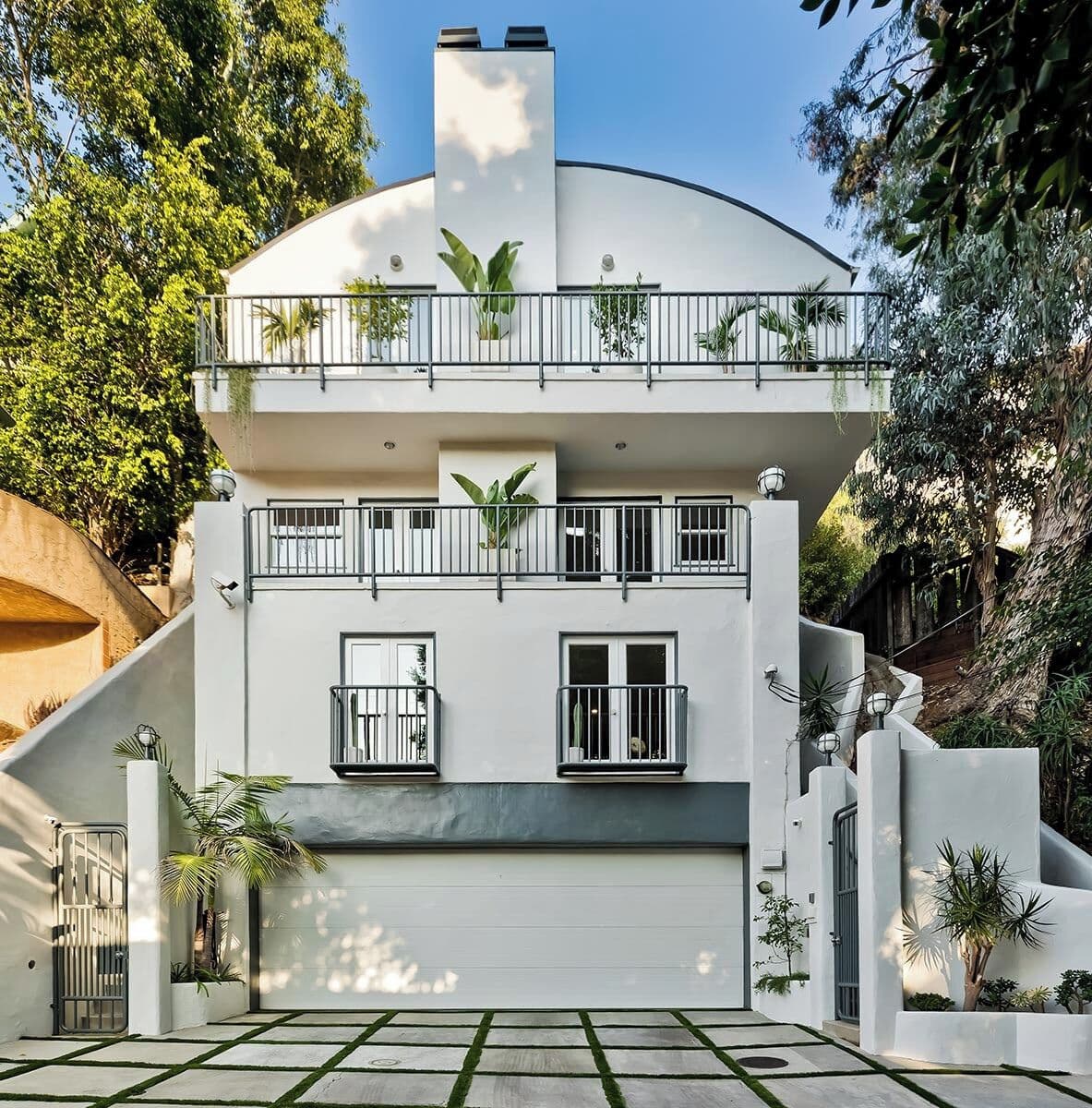 Sunset Cinema in Hollywood Hills with Pool & Views