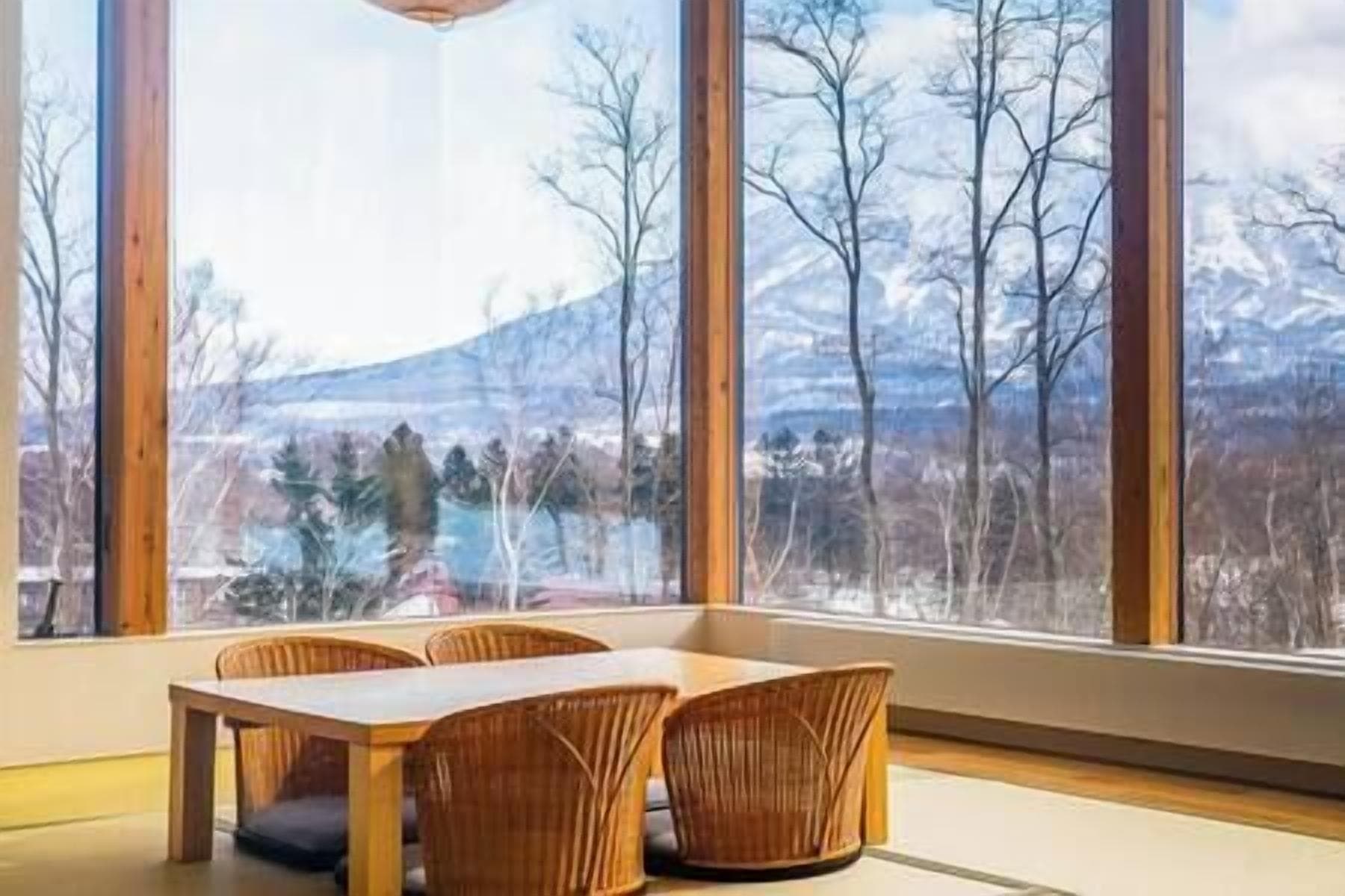 Aoyama Lodge \| 4BR Chalet in Kabayama \| Stunning Mt. Yotei Views