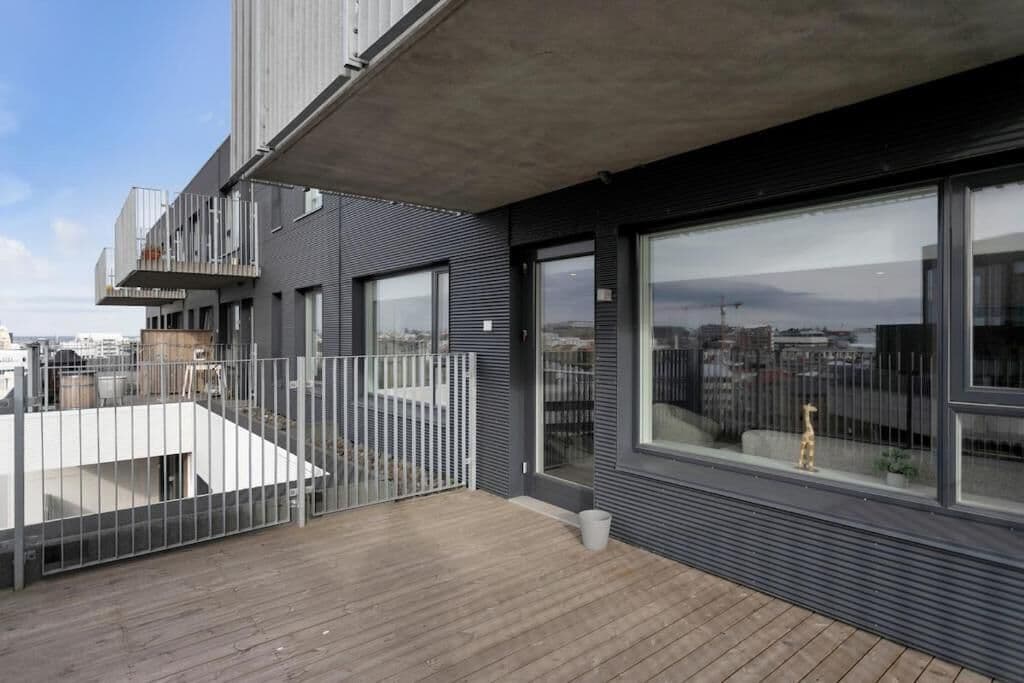City centre premium apartment with free parking