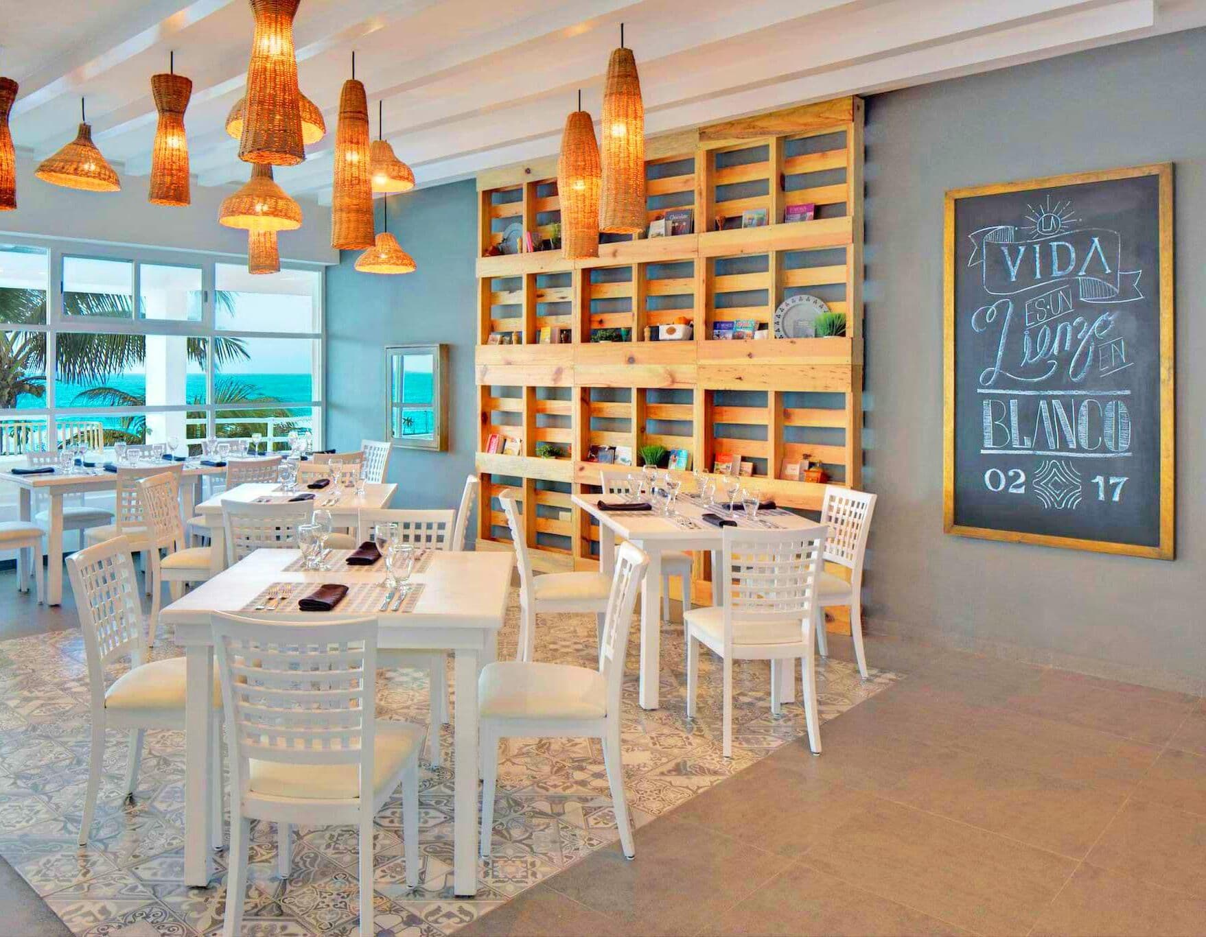 \#2704 – 4BR/3.5Bth Cancun Family Suite Penthouse Condo Rental – Tim's Condos