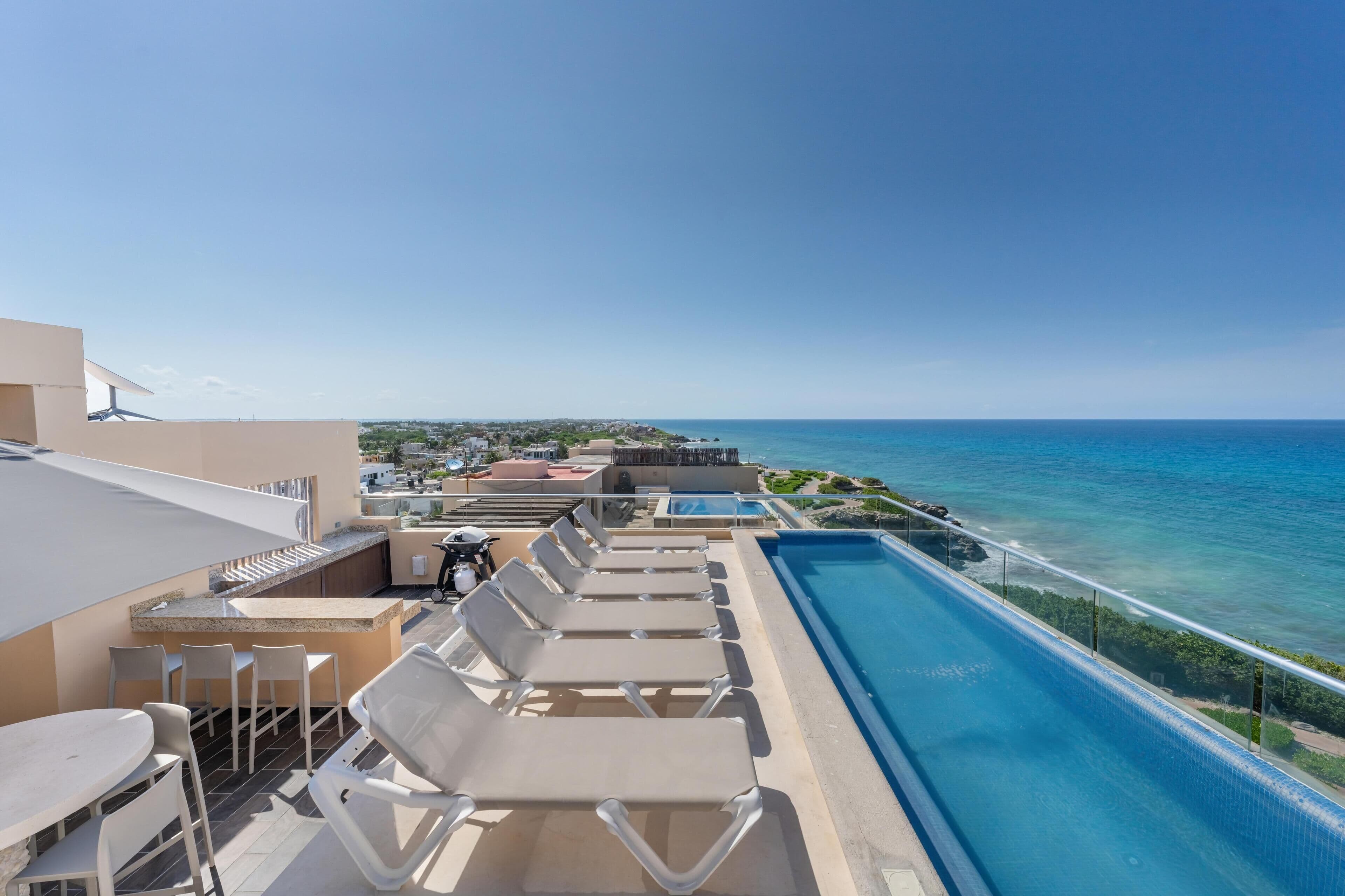 Modern + Private. 3 BR PH w/ Ocean View