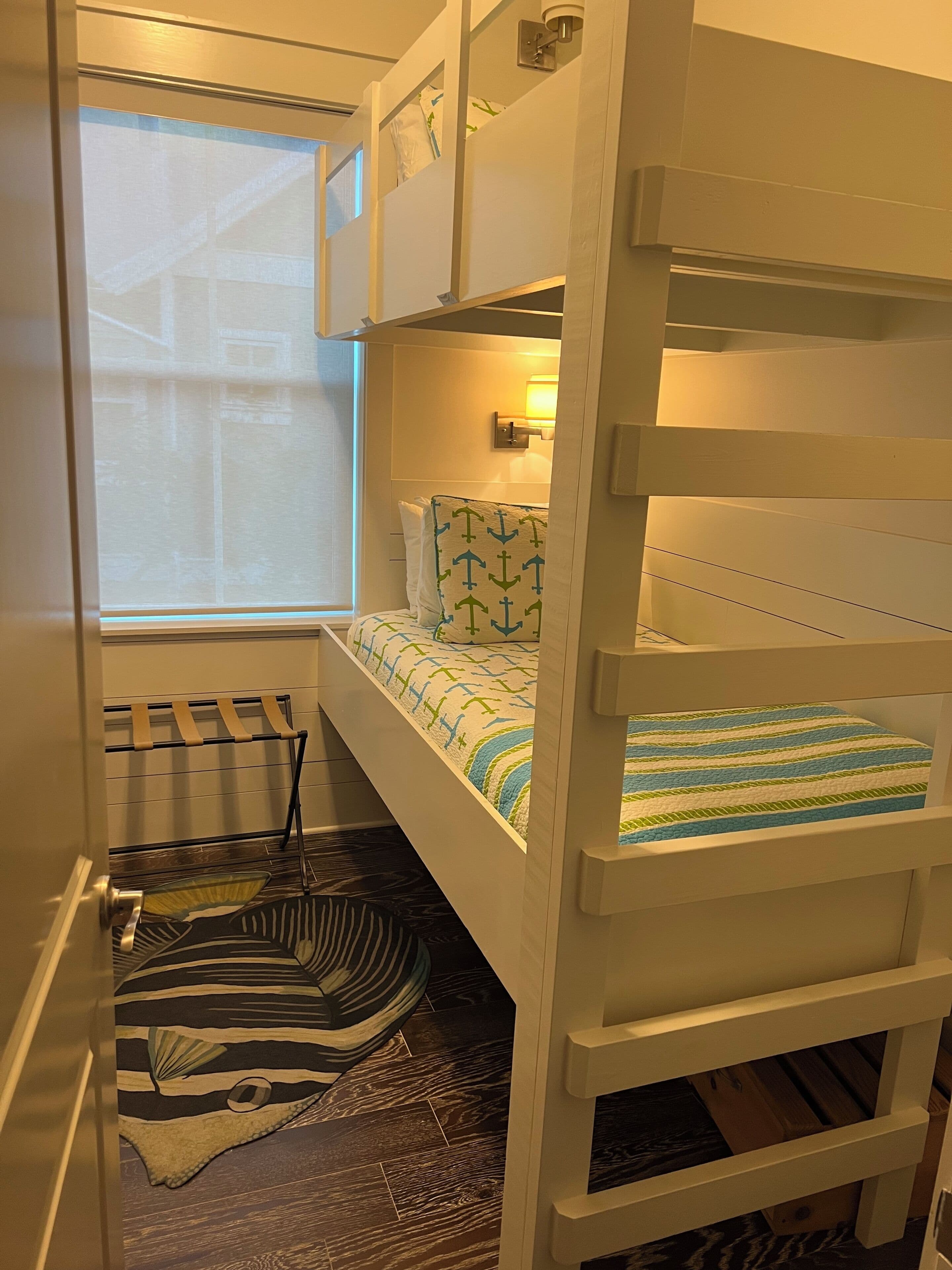 SHORT WALK TO PRIVATE BEACH! Sleeps 10-4 kings and bunk room.Tennis & PICKLEBALL