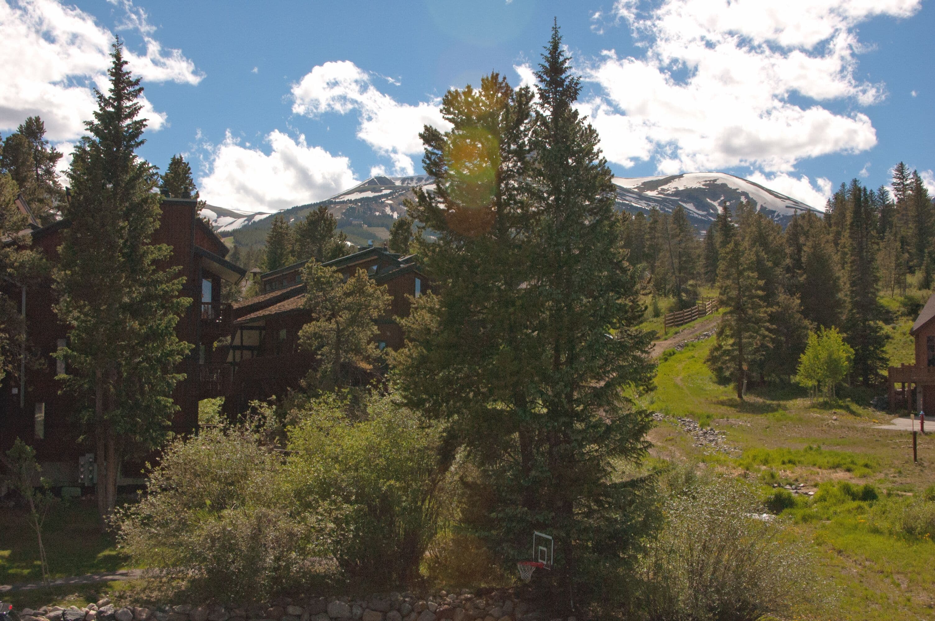 Ski in 3 BR + Loft / 2 BA Directly on 4 O'Clock Ski Run