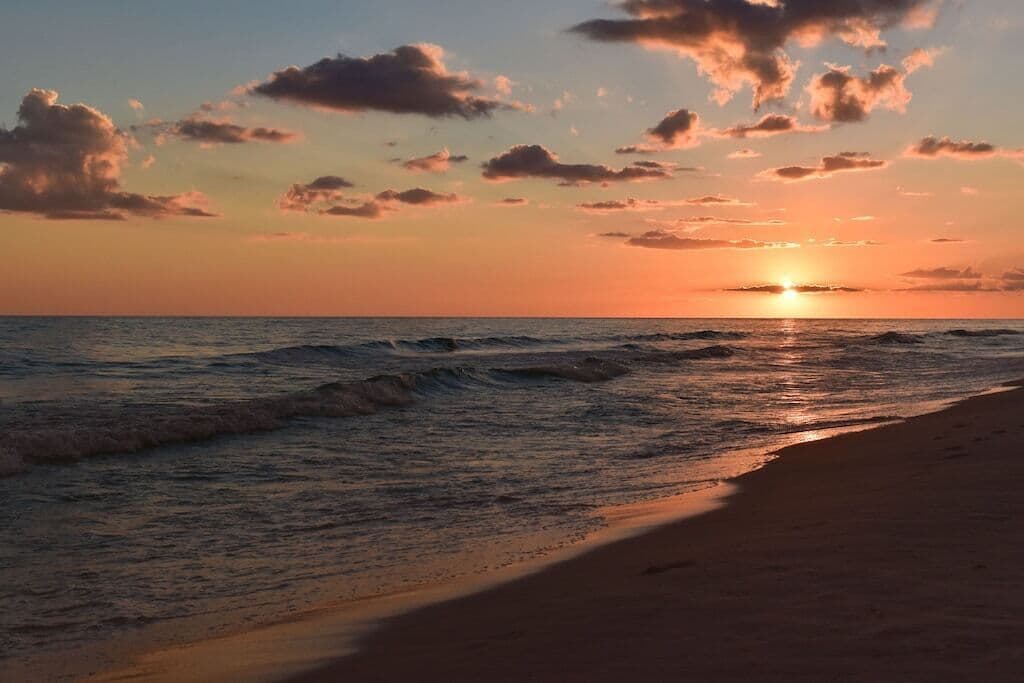 Newly Renovated Owner-Managed Gulf Front -Free Beach Service Included In Season