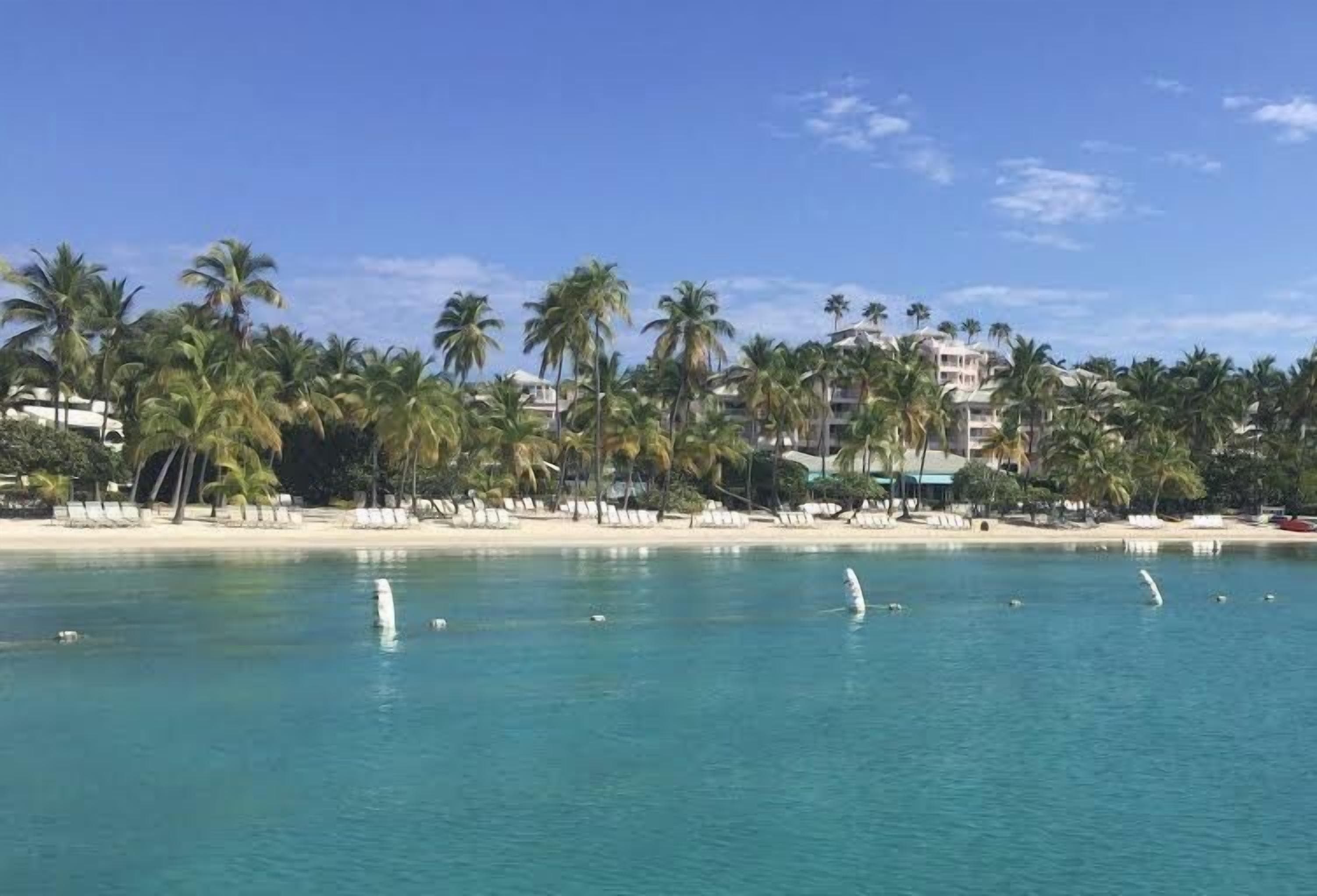 Breathtaking! Very Modern, TOTALLY Renovated, AWESOME Location Beachfront!
