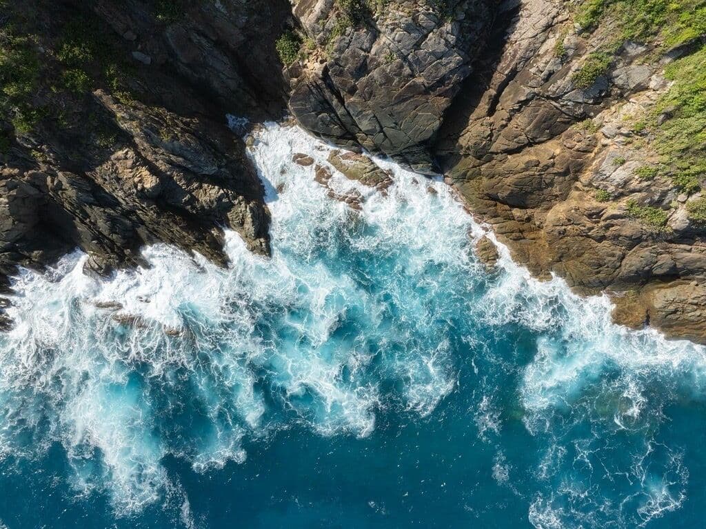 Private cliffside retreat full of magic. 9 bedrooms, 21 beds - infinity pool.