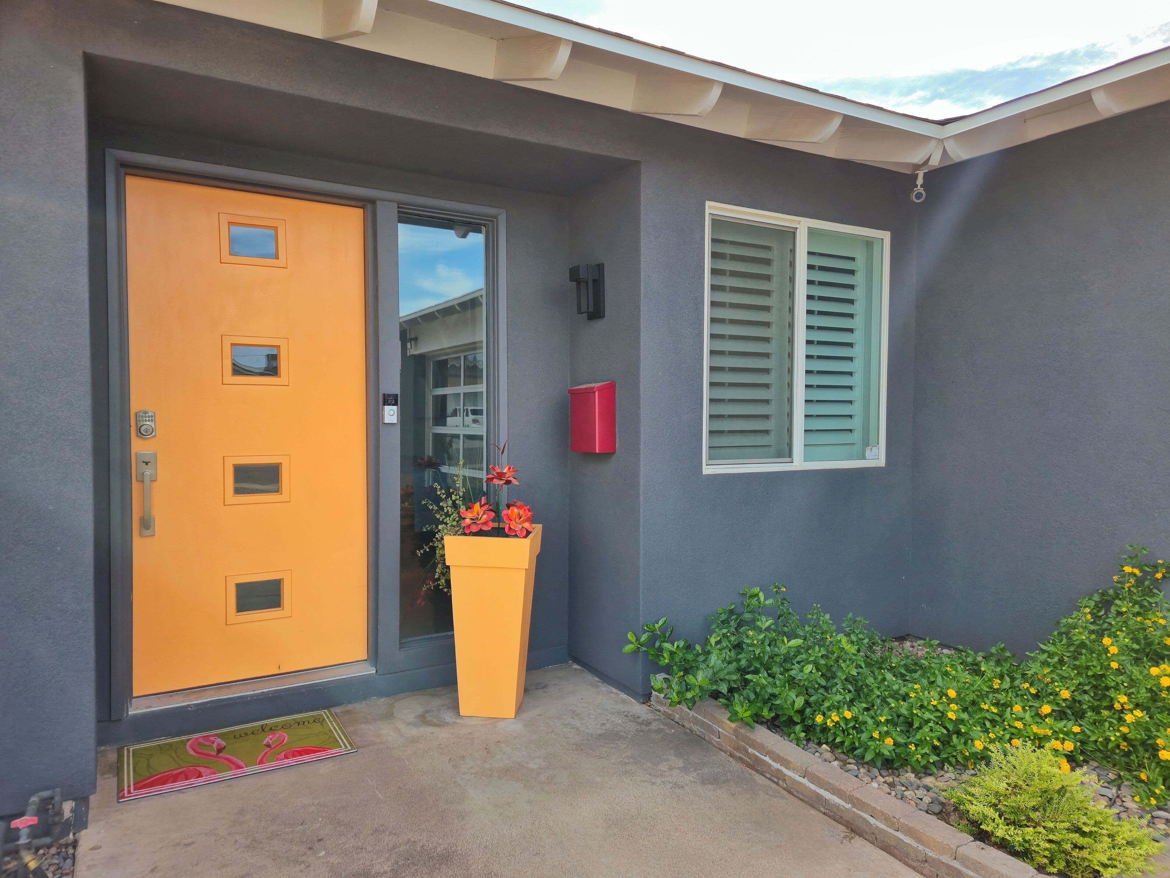 Epic VACATION Getaway – Heated Pool, 86” Smart TV, Wolf Den + 5 Min to Old Town