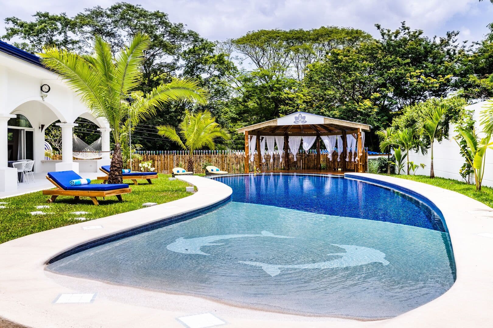 Spacious Villa w/ Private Pool – Ideal for Groups, Steps to Tamarindo Beach