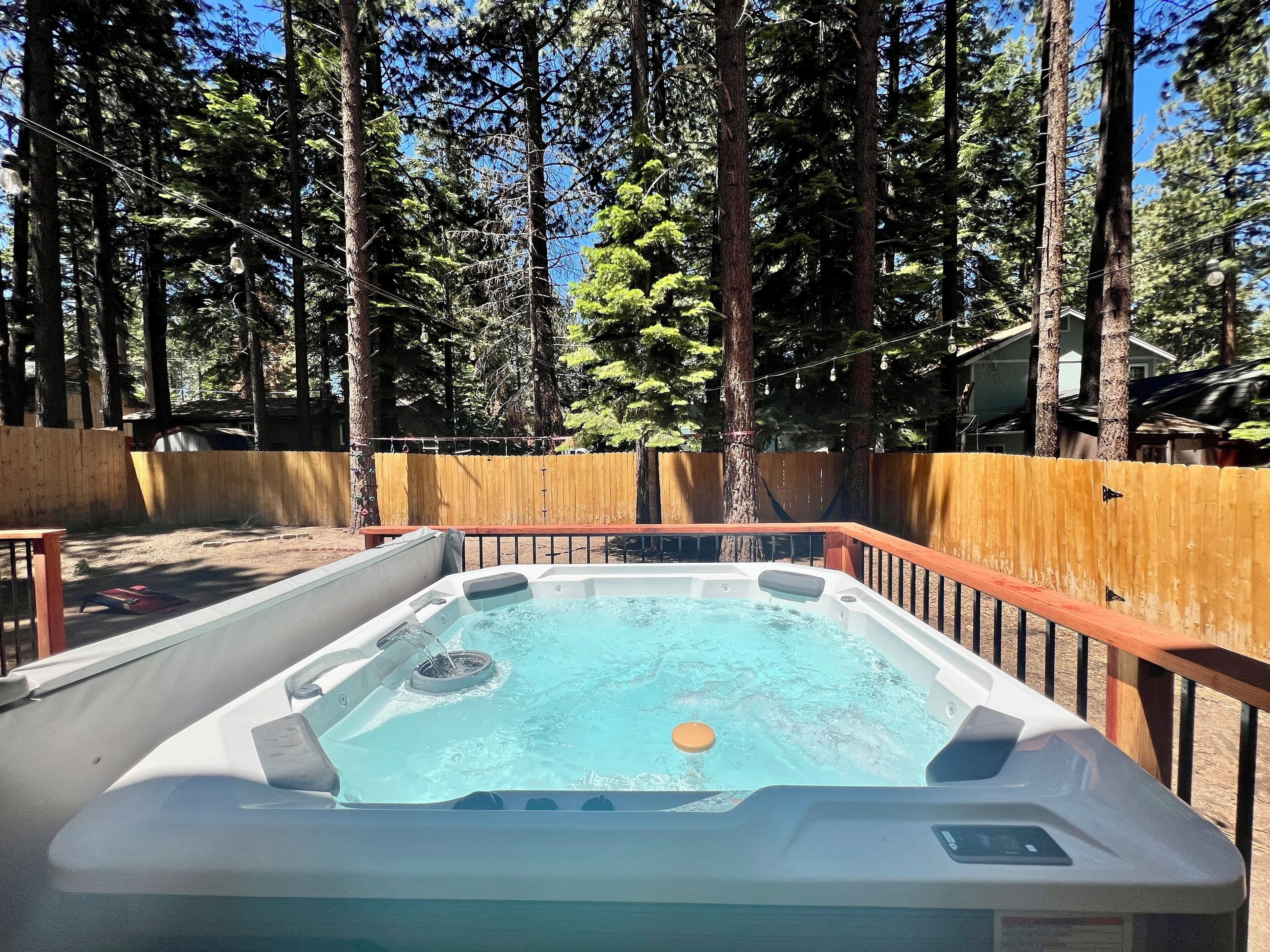 Luxurious Tahoe Escape: Hot tub, Arcade, Fireplace, and more+