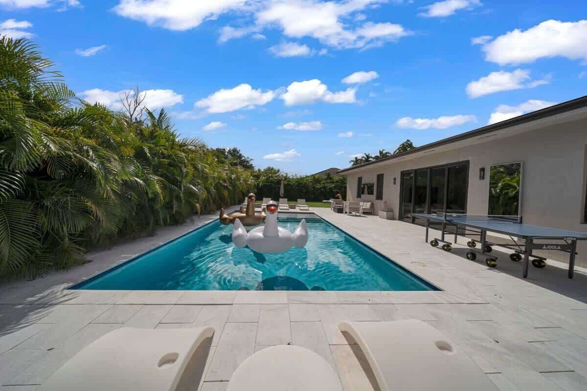 Luxury Villa Amara Heated Pool Gym Sauna BBQ