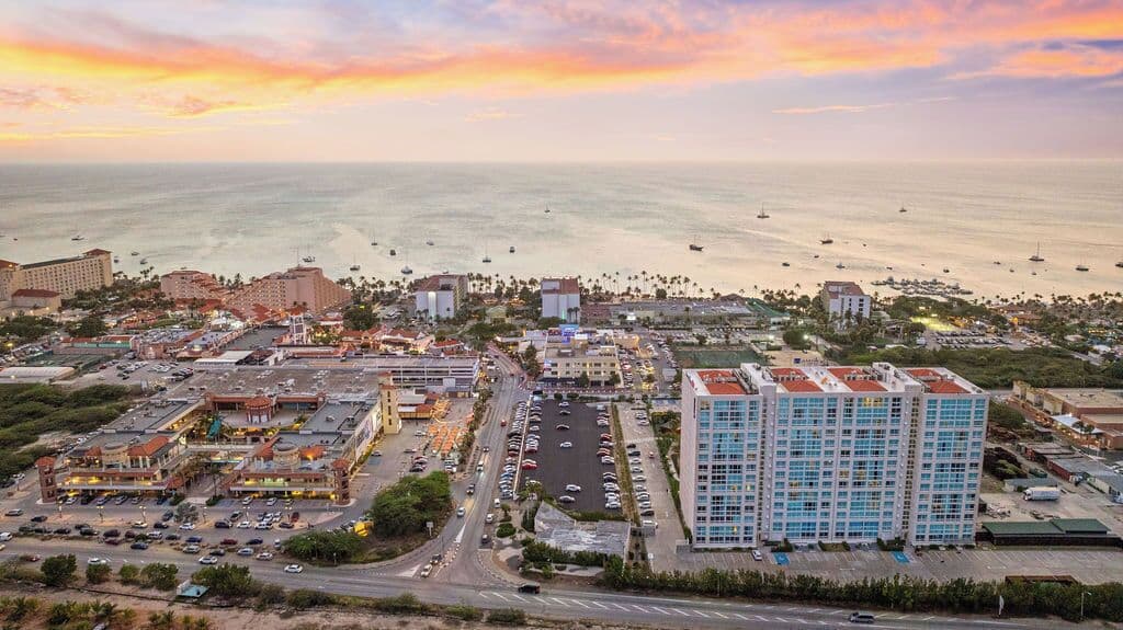 PalmBeach 3BR2BA Condo Close 2 Beach & Attractions