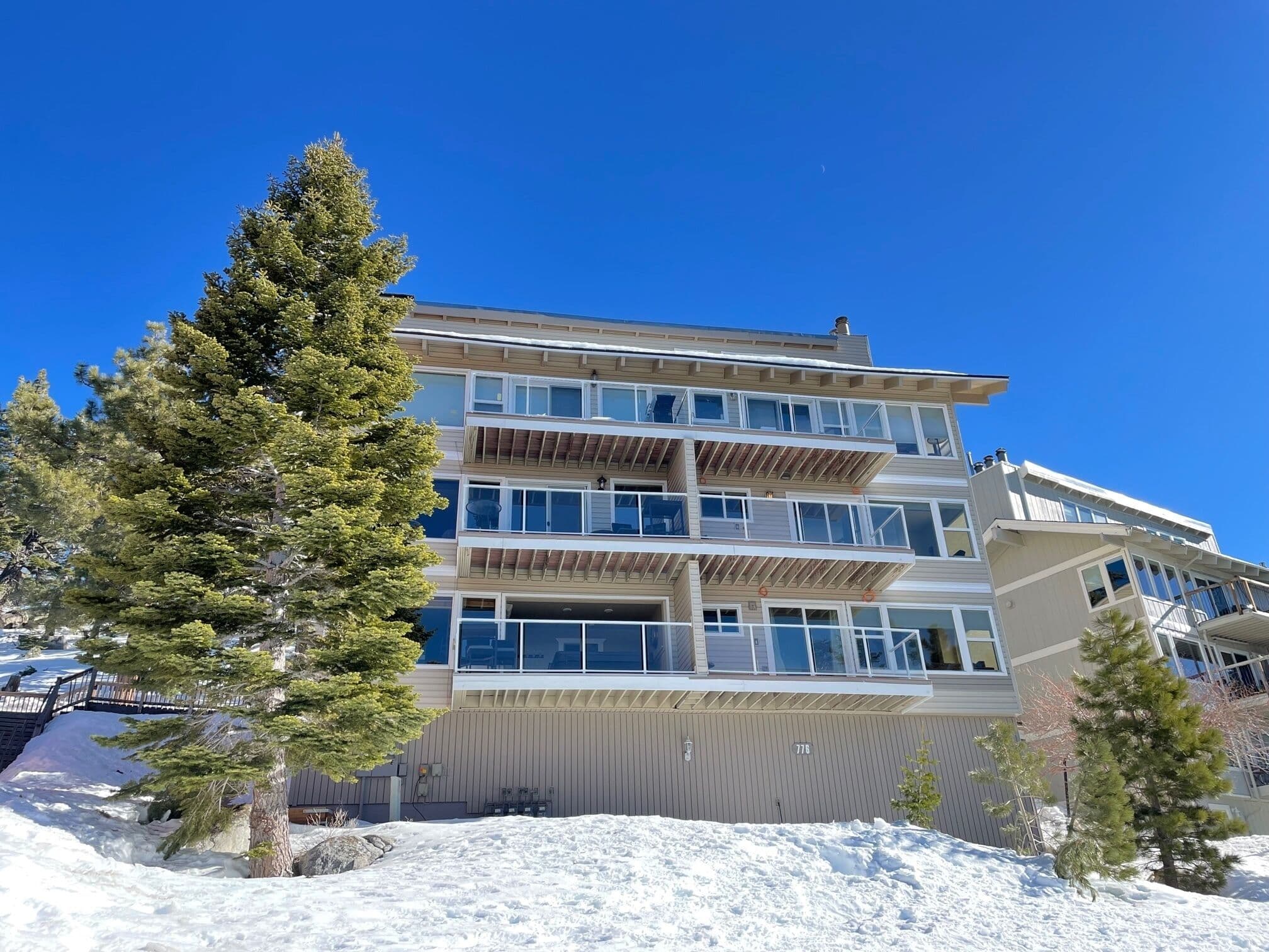 Stunning Tahoe View Condo - A Haven Near Heavenly!