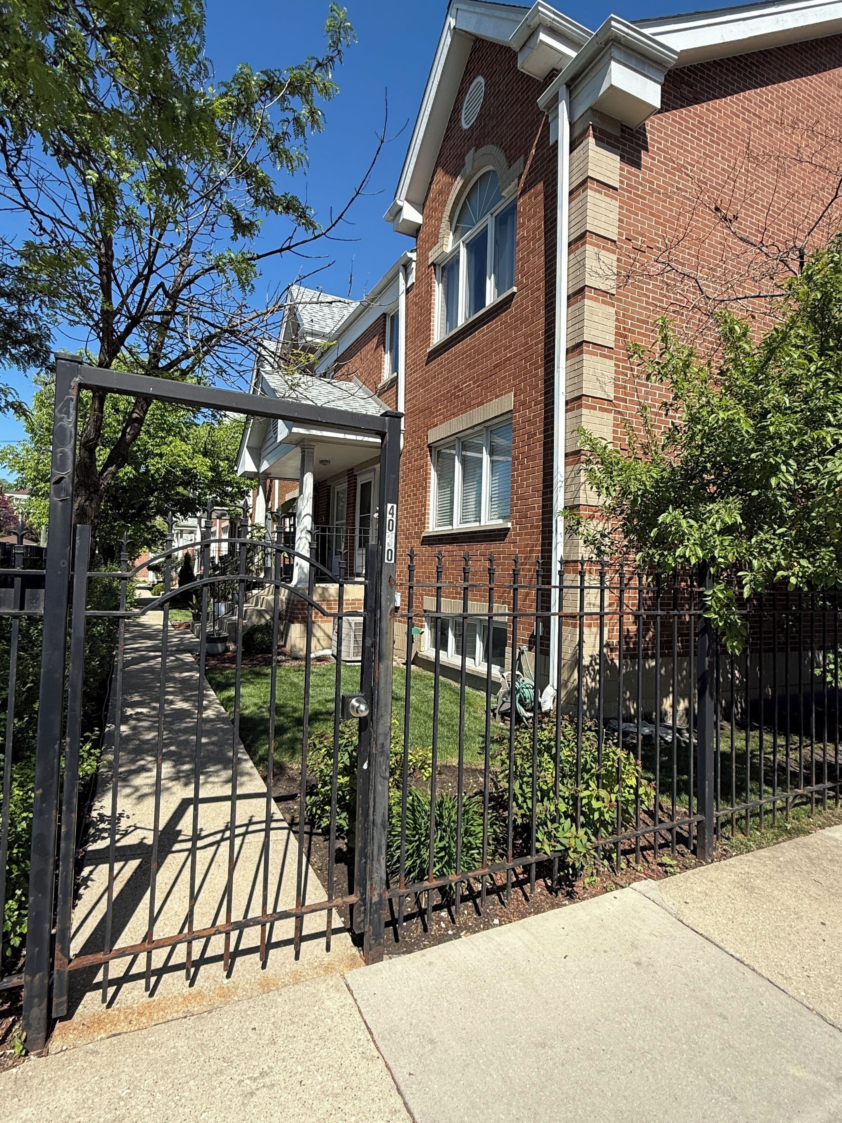 Family, Groups - Convenient to Wrigley, Loop, Airport - Spacious 2200 Sq Ft