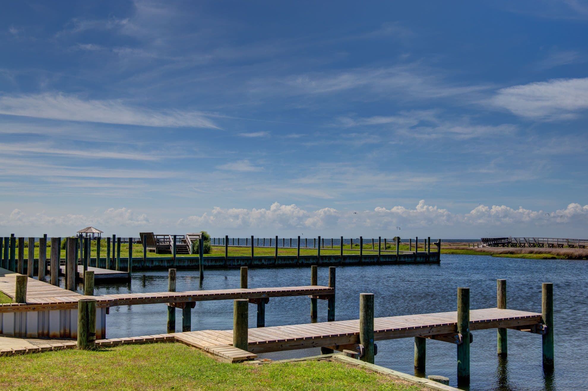 Dog Friendly - Sound View Home on private harbor. Amazing Sunsets-Fishing-Dock