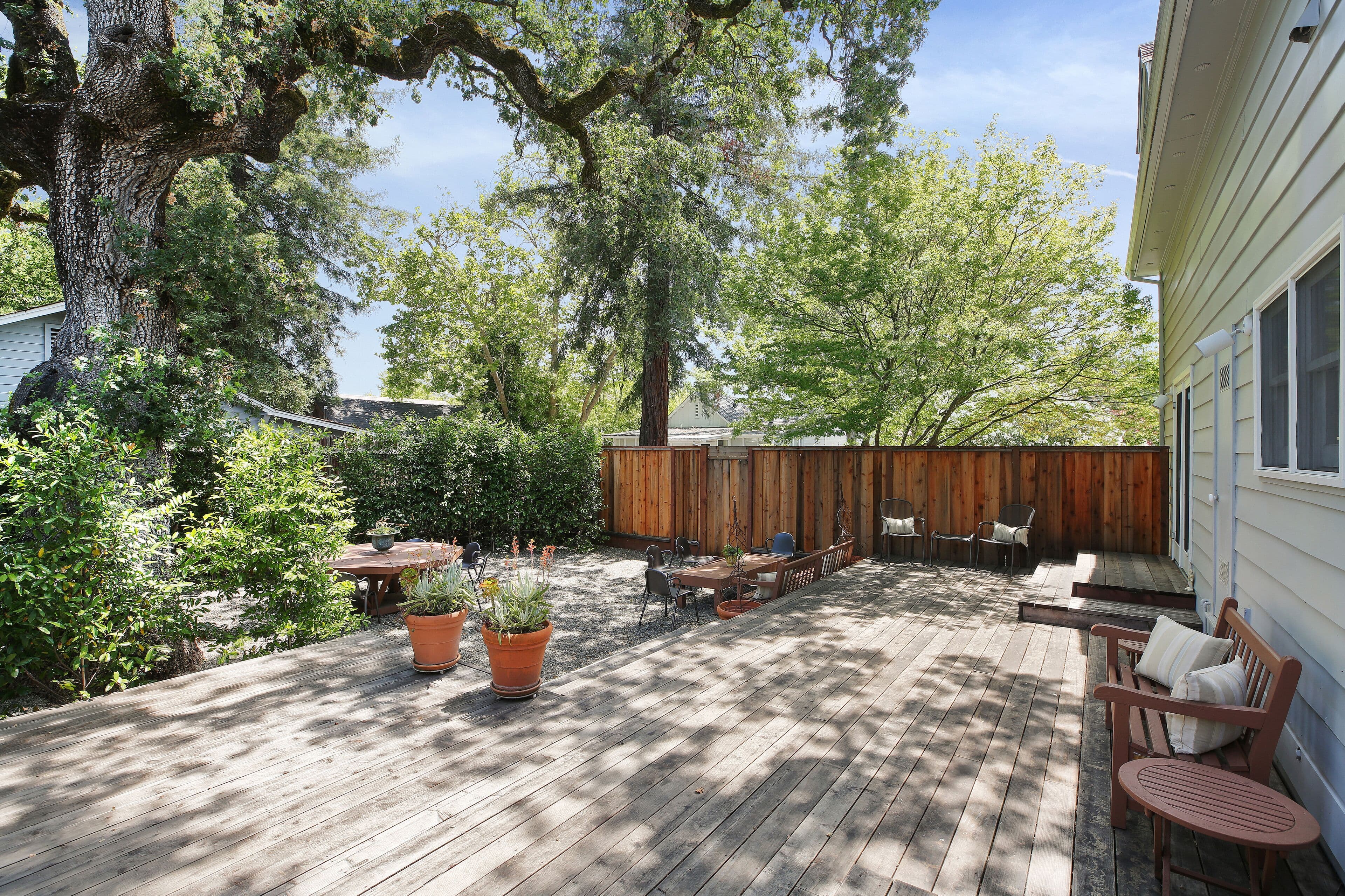 Charming Farm House Downtown St. Helena! 3bedrooms/3baths Permit \# PL24-042